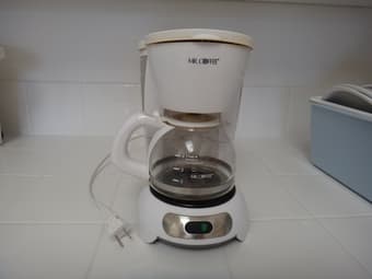 Mr.coffee TF6 5-Cup Coffee maker, white - $8 (palo alto) 2