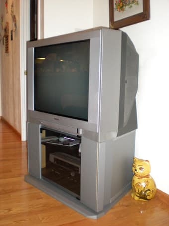 Toshiba 32" Color TV $125 1