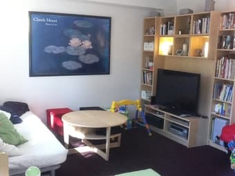 Subletting our beautiful 3BR apartment in EV 12/6 - 12/26 1