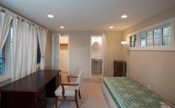 Lovely detached & private Menlo Park cottage for short-term rental 2