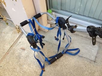 Free but broken Thule bike rack 1